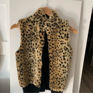 Heirloom Collectibles Leopard Print Faux Fur Vest Women’s size M